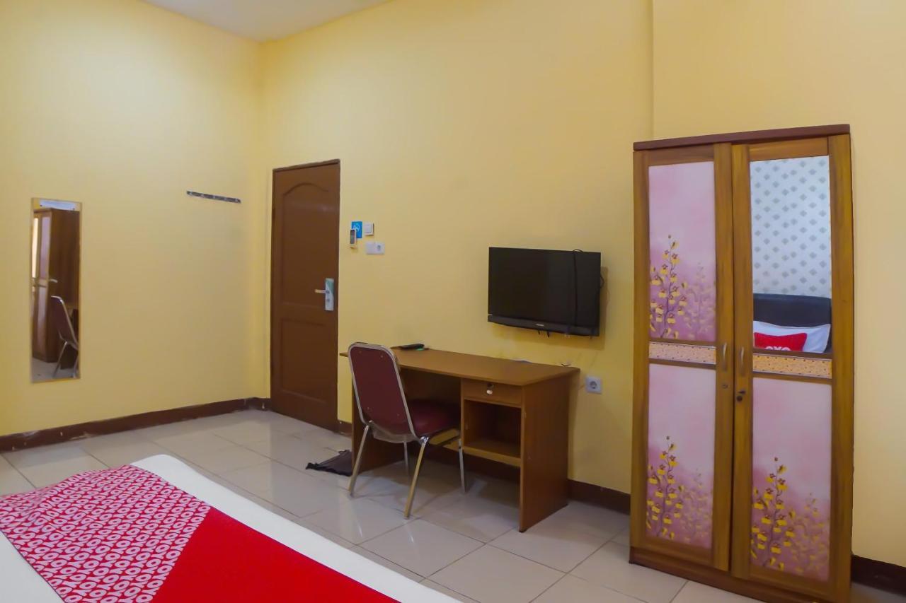 Reddoorz At Jalan Japaris Medan Hotel Exterior photo
